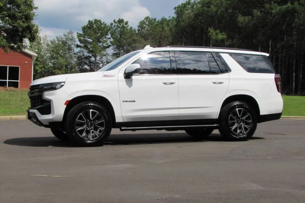 2021 Chevrolet Tahoe Z71 photo 1