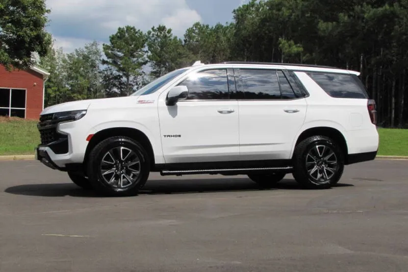 2021 Chevrolet Tahoe Z71 photo 1