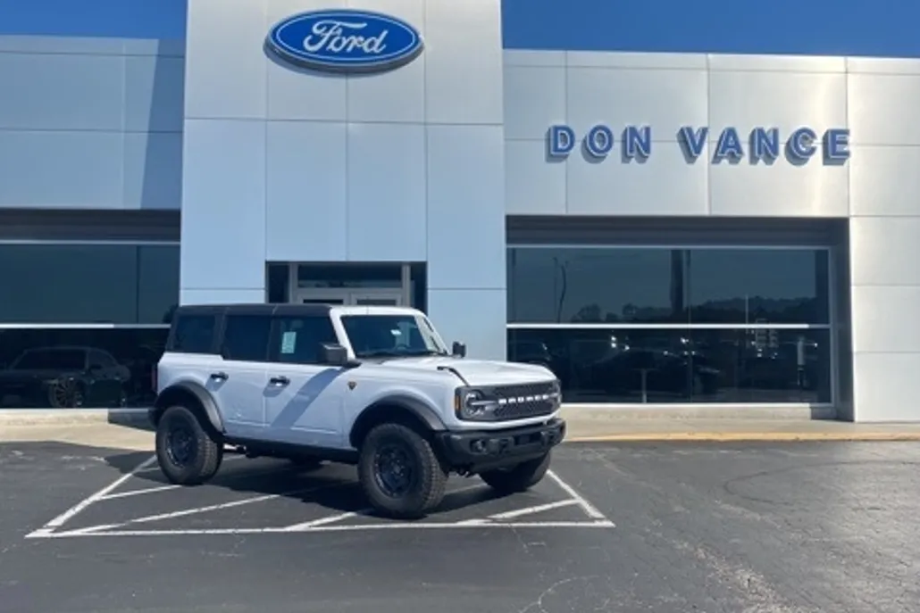2025 Ford Bronco Badlands photo 1