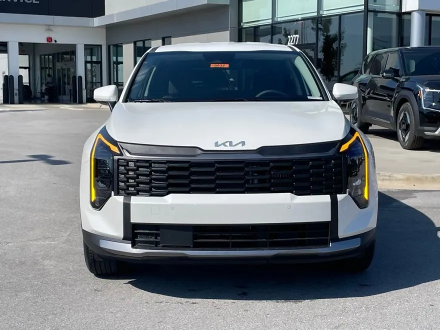 2026 Kia Sportage Hybrid LX photo 1