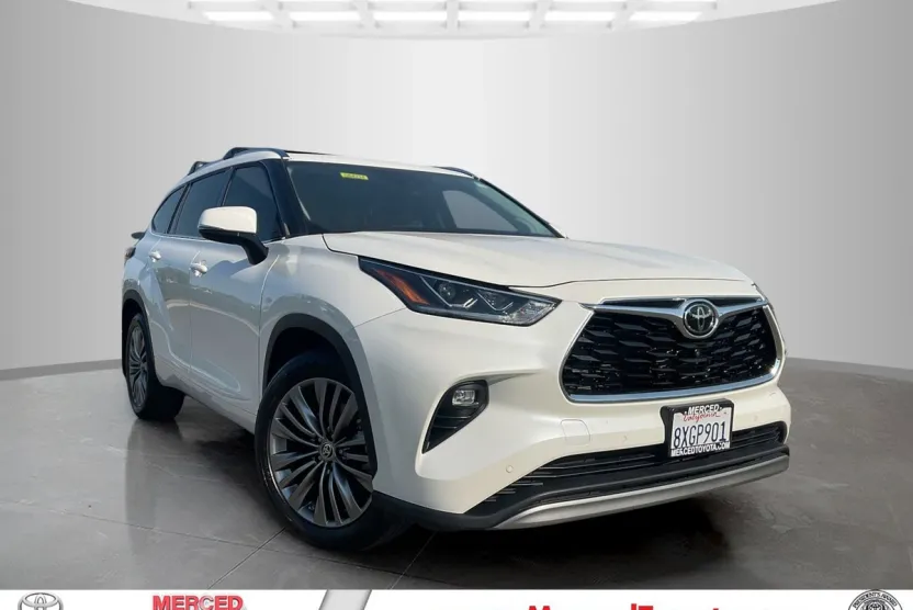 2021 Toyota Highlander Platinum photo 1