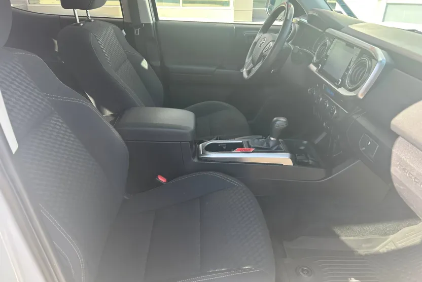 2023 Toyota Tacoma SR 4x4 photo 1
