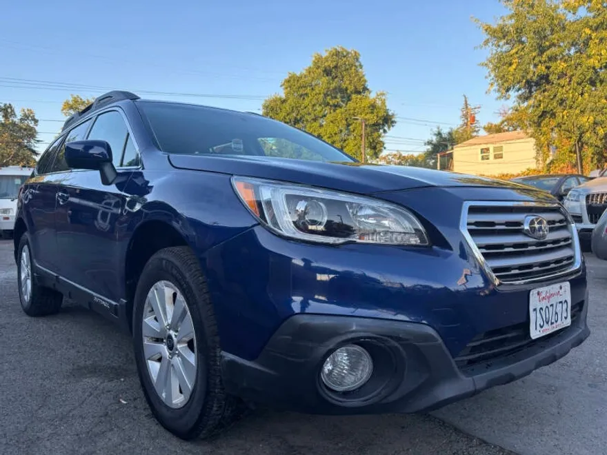 2015 Subaru Outback 2.5i Premium photo 1