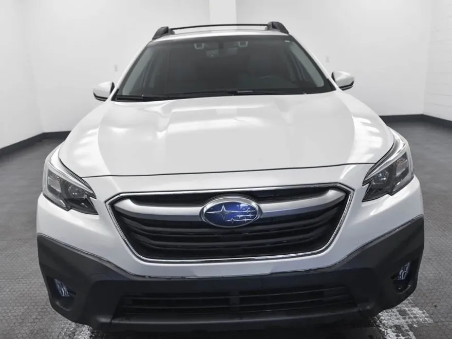2021 Subaru Outback Premium photo 1