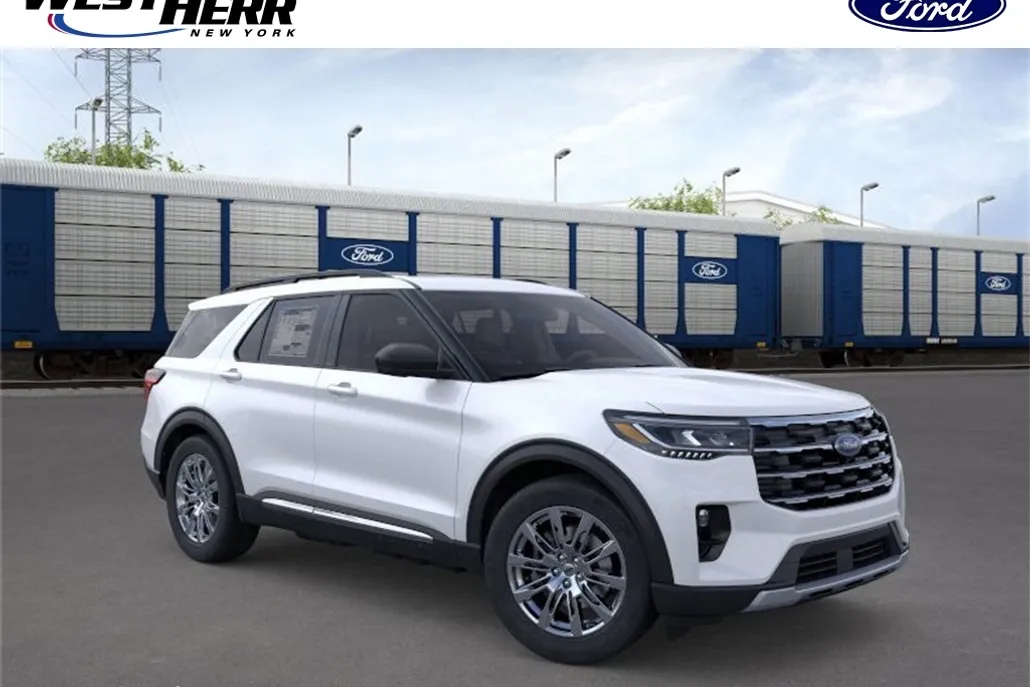 2025 Ford Explorer photo 1