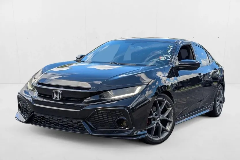 2017 Honda Civic Sport Hatchback photo 1