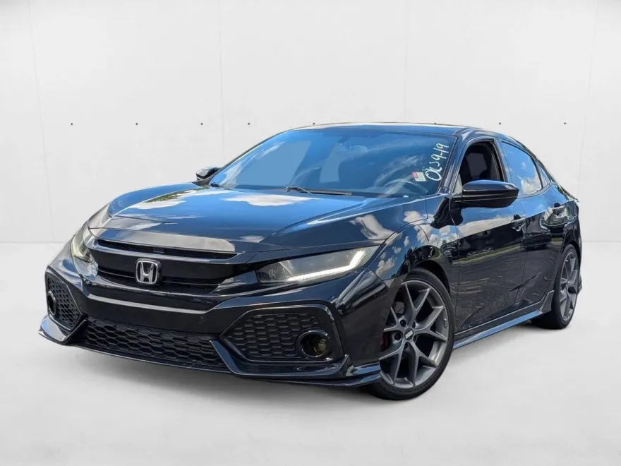 2017 Honda Civic Sport Hatchback photo 1