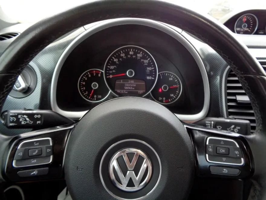 2012 Volkswagen Beetle Turbo photo 27