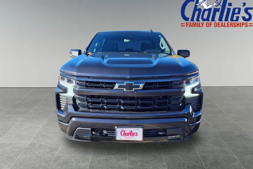 2023 Chevrolet Silverado 1500 RST photo 1
