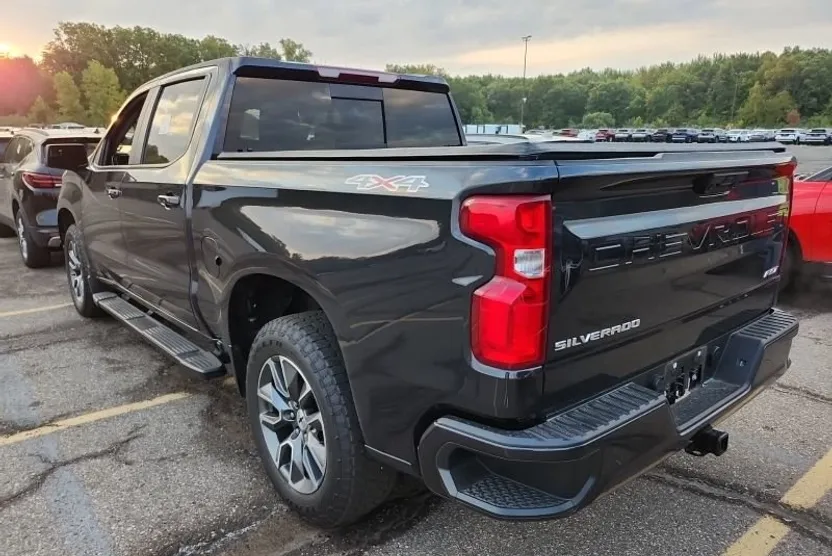 2023 Chevrolet Silverado 1500 RST photo 1