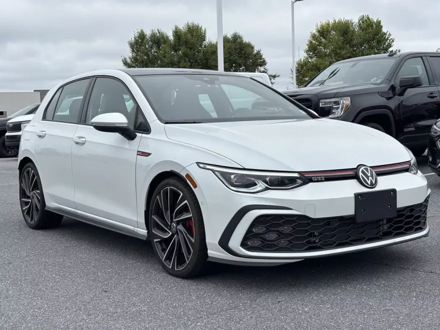 2024 Volkswagen Golf GTI Autobahn photo 1