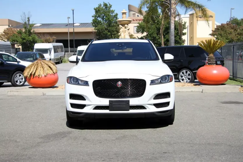 2018 Jaguar F-PACE Premium photo 1