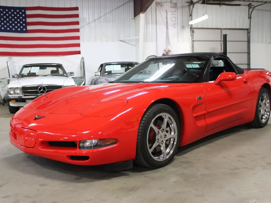 2004 Chevrolet Corvette Convertible photo 1