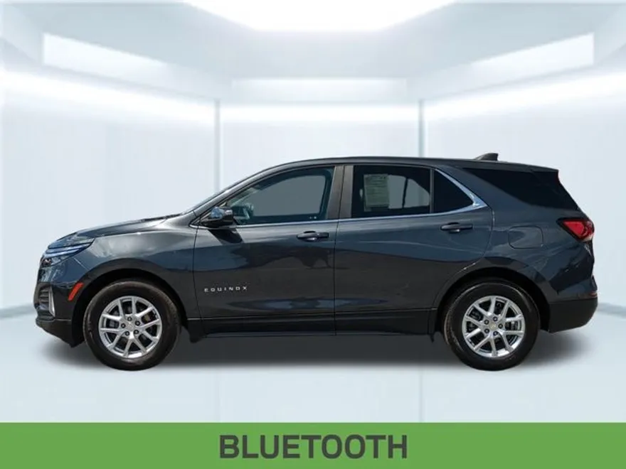 2023 Chevrolet Equinox LT photo 1