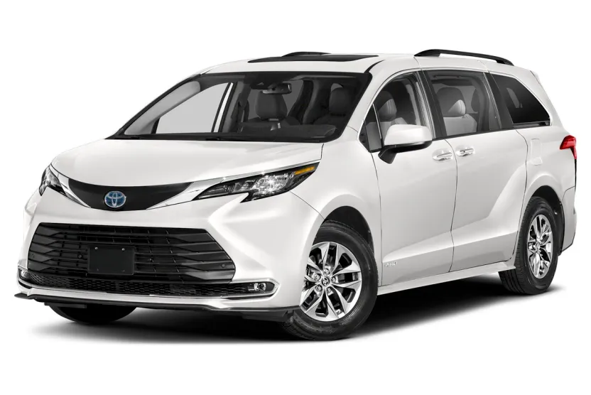 2023 Toyota Sienna XLE photo 1
