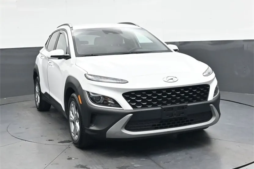 2023 Hyundai Kona SEL photo 1