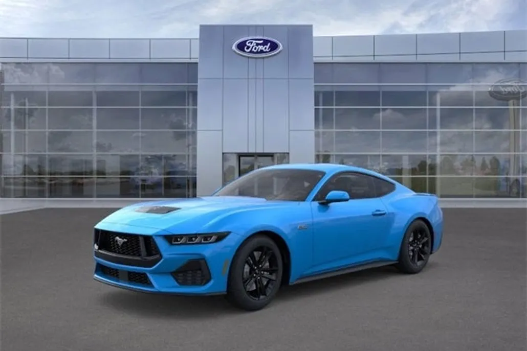 2025 Ford Mustang GT photo 1