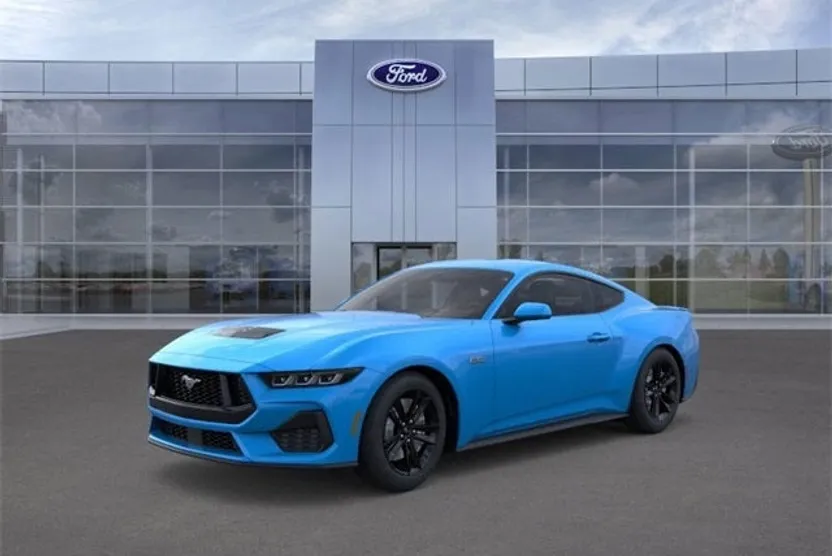 2025 Ford Mustang GT photo 1
