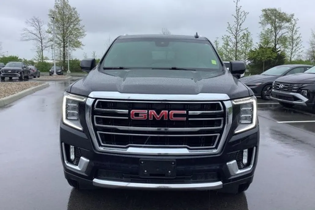 2023 Gmc Yukon XL SLT photo 1