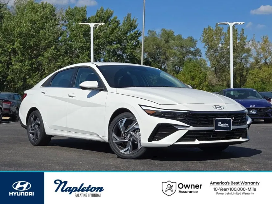 2025 Hyundai Elantra SEL Convenience photo 1