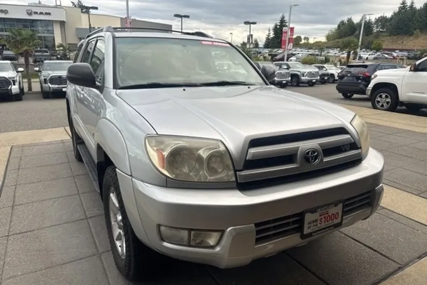 2004 Toyota 4Runner SR5 V8 photo 1