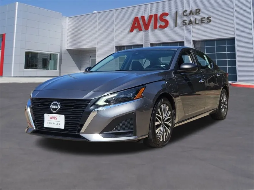 2024 Nissan Altima 2.5 SV photo 1