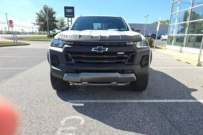 2023 Chevrolet Colorado Trail Boss photo 1