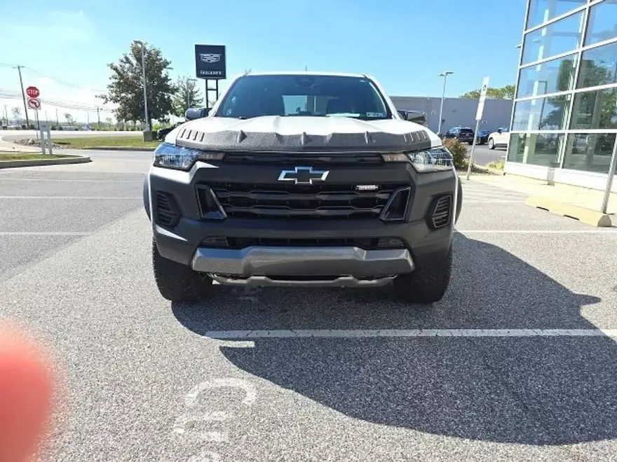 2023 Chevrolet Colorado Trail Boss photo 1