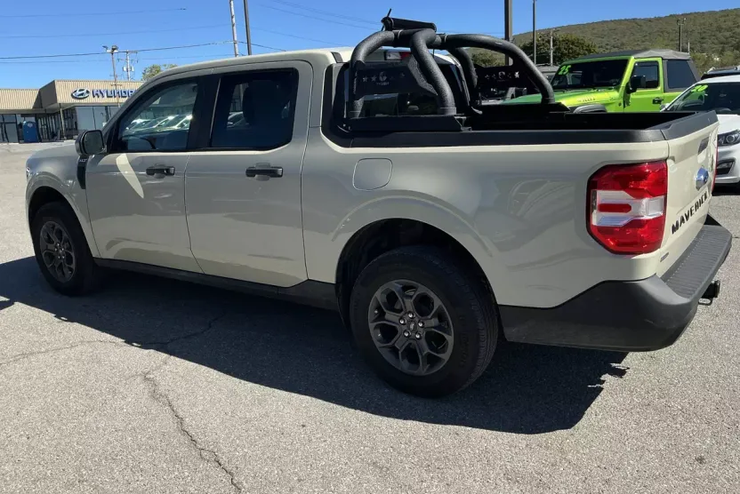2024 Ford Maverick XLT photo 1