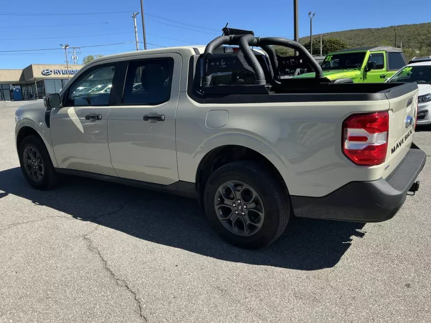 2024 Ford Maverick XLT photo 1