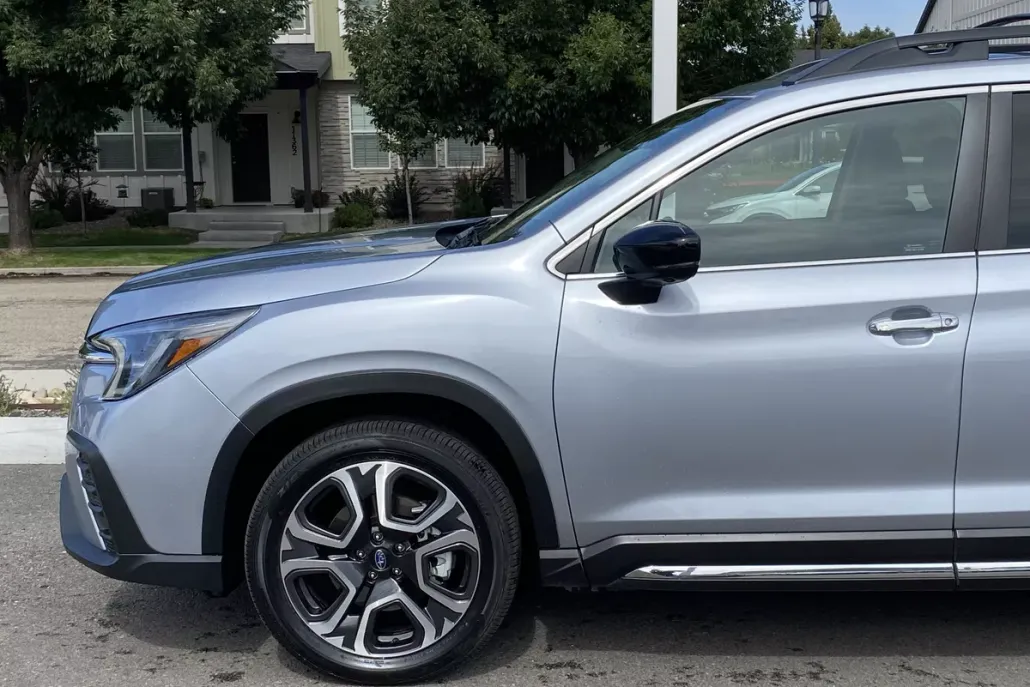 2025 Subaru Ascent Touring photo 1