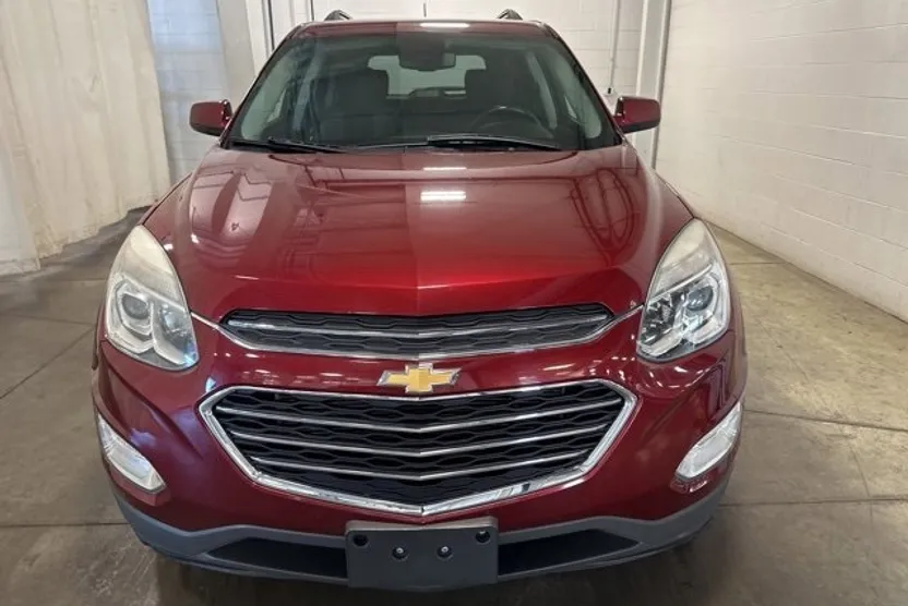2016 Chevrolet Equinox LT photo 1