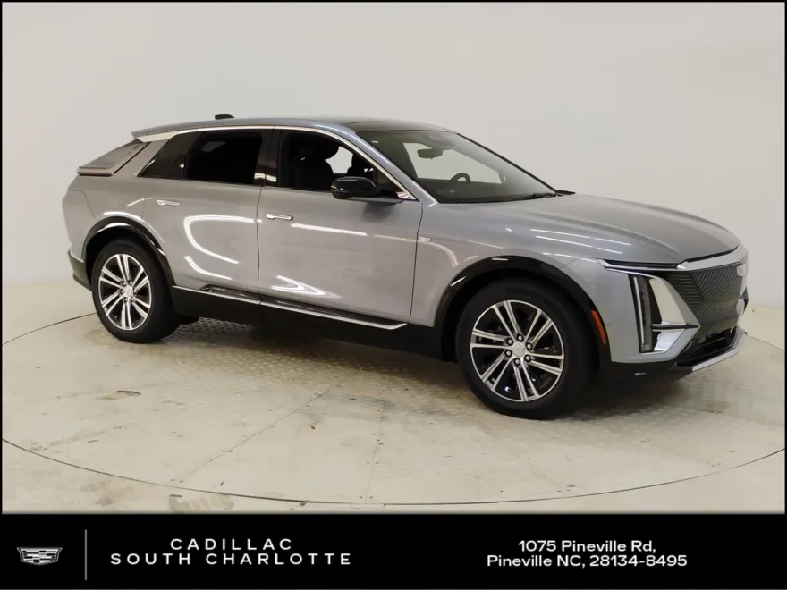 2025 Cadillac Lyriq Luxury photo 1