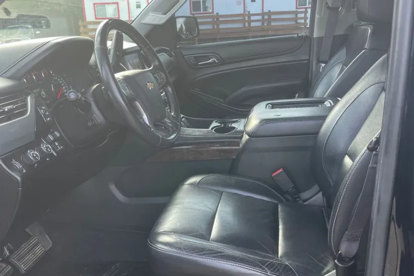 2016 Chevrolet Tahoe LT photo 1