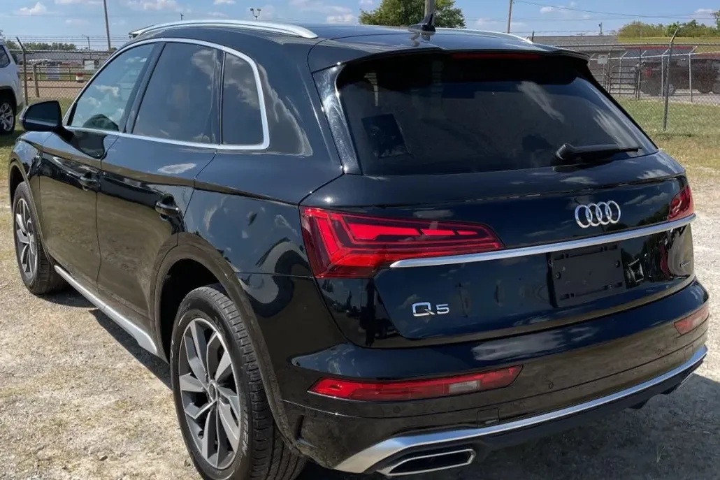 2024 Audi Q5 45 TFSI S line photo 1