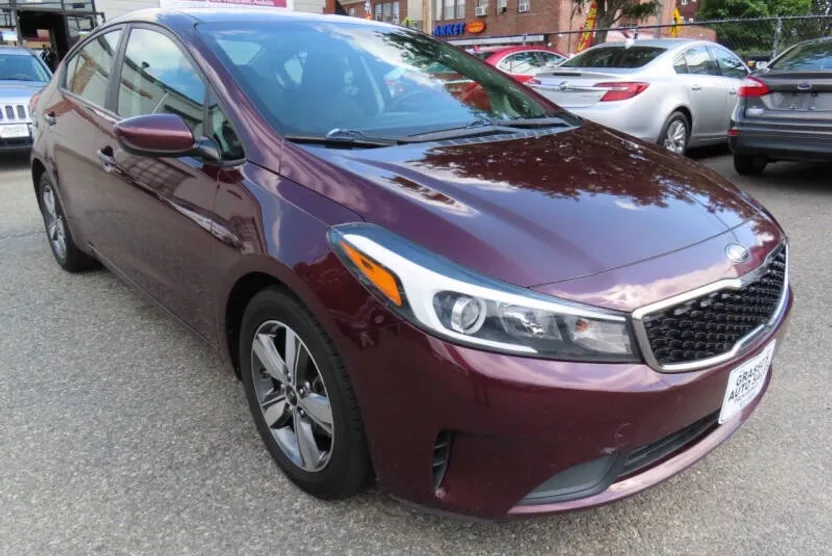 2018 Kia Forte LX photo 1
