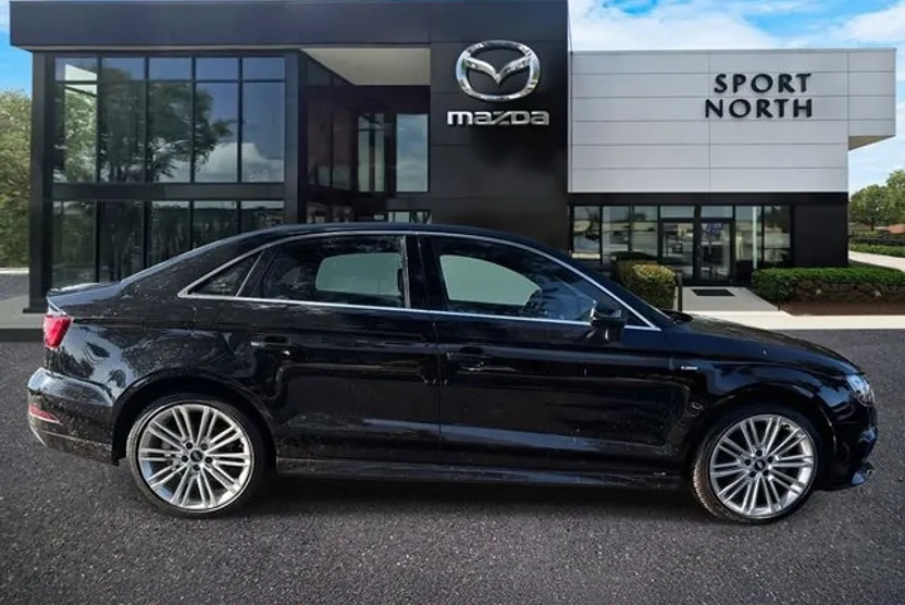 2017 Audi A3 2.0T Premium Plus photo 1