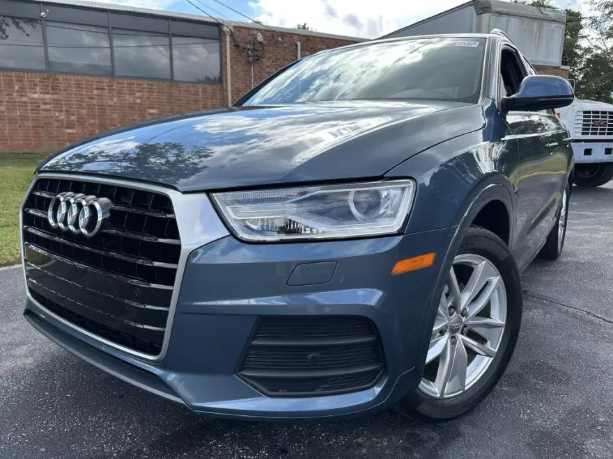 2016 Audi Q3 Premium Plus photo 1