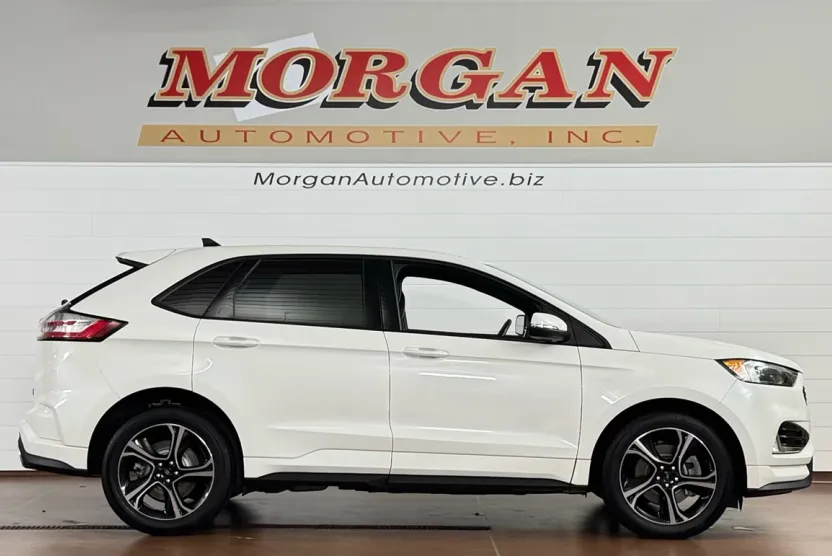 2021 Ford Edge ST photo 1
