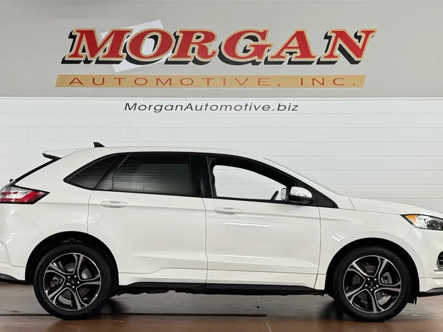 2021 Ford Edge ST photo 1