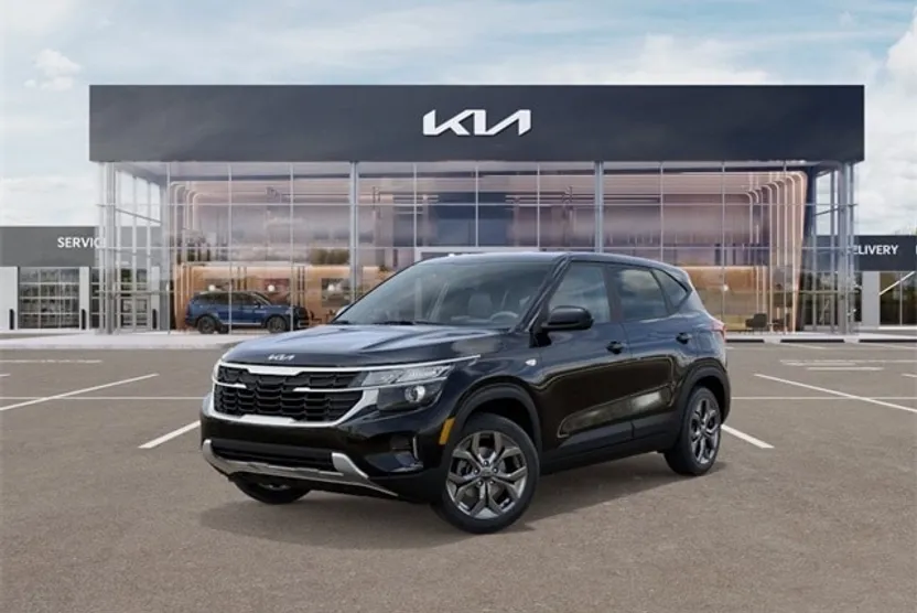 2026 Kia Seltos LX photo 1