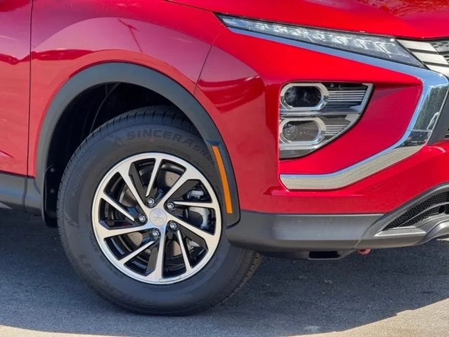 2025 Mitsubishi Eclipse Cross ES photo 1