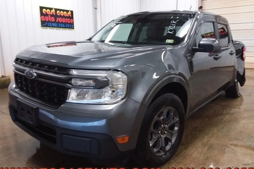 2022 Ford Maverick XLT photo 1