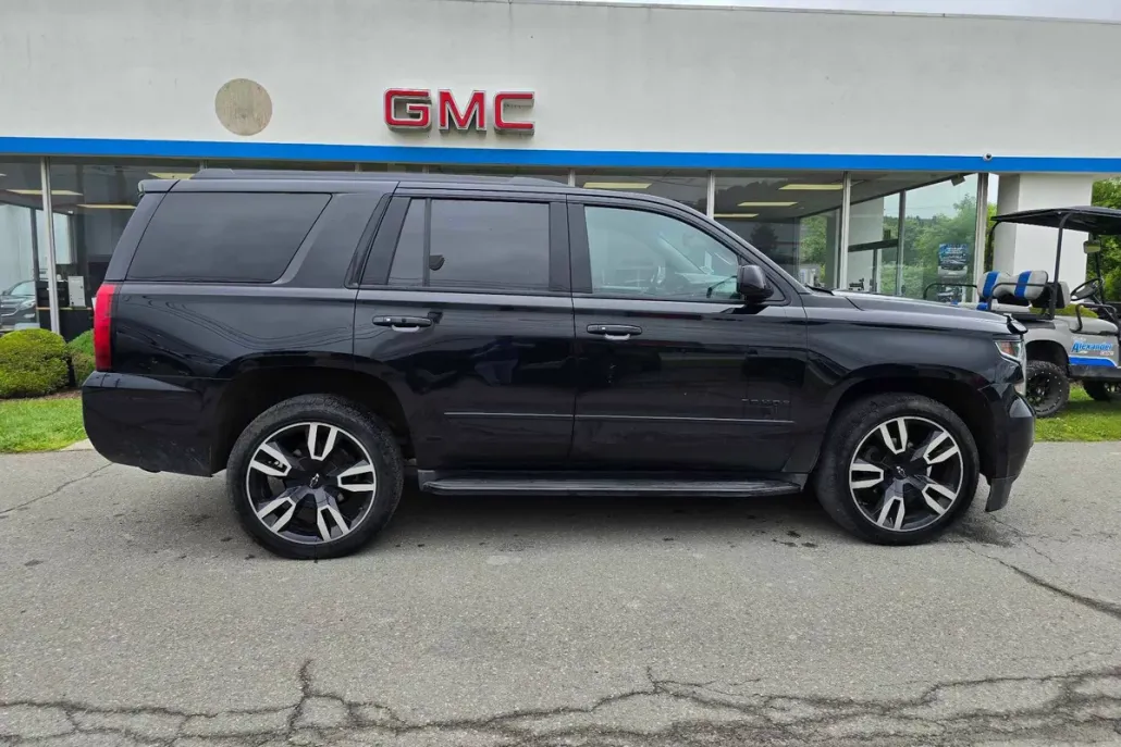 2018 Chevrolet Tahoe Premier photo 1