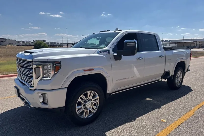 2022 Gmc Sierra 2500 HD Denali photo 1
