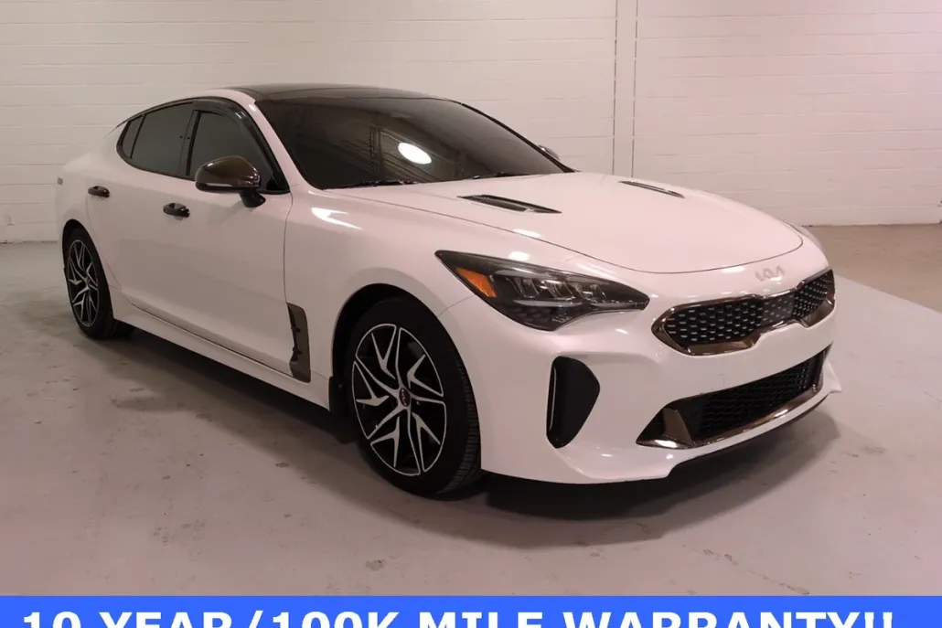 2022 Kia Stinger GT-Line photo 1