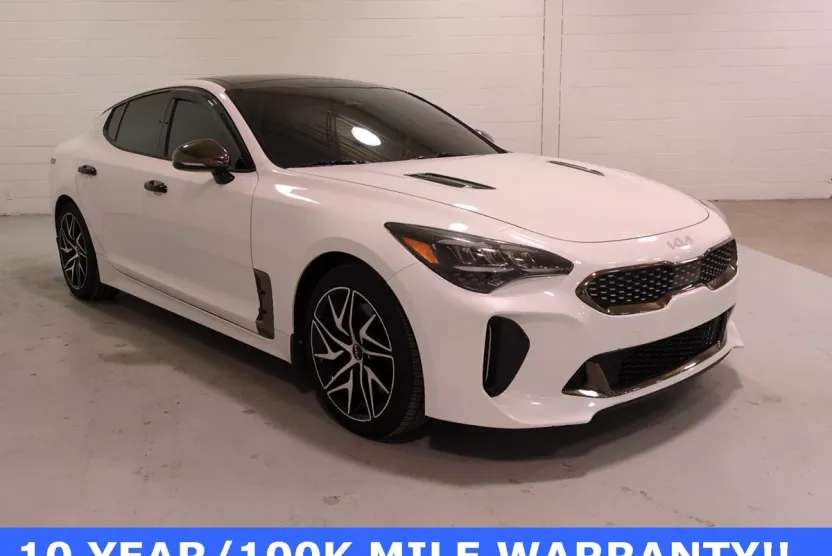 2022 Kia Stinger GT-Line photo 1