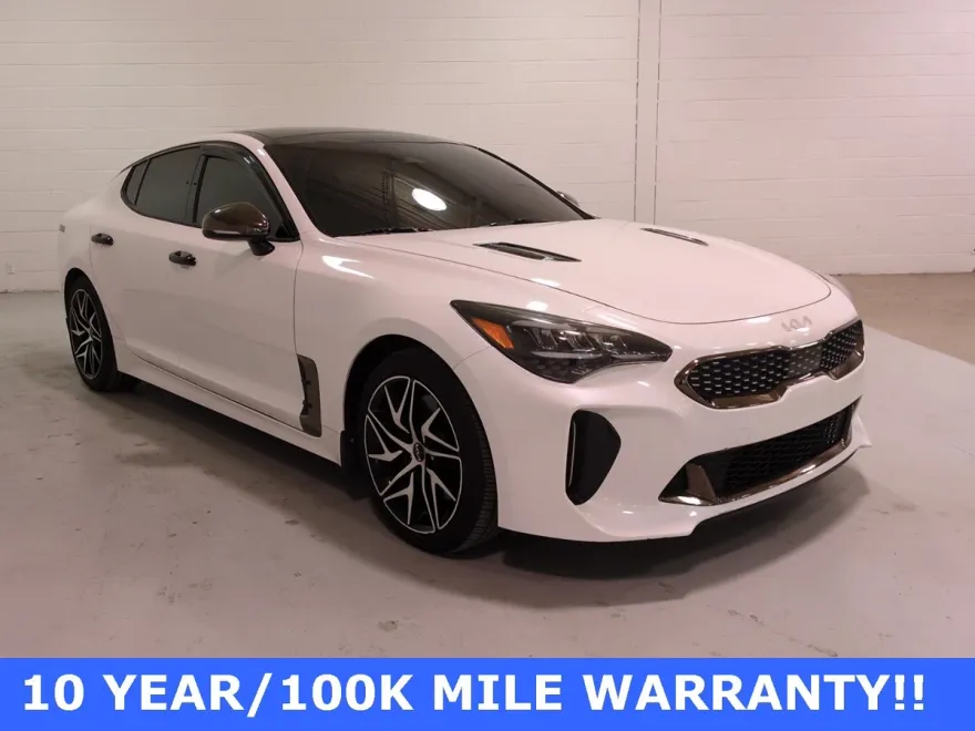 2022 Kia Stinger GT-Line photo 1