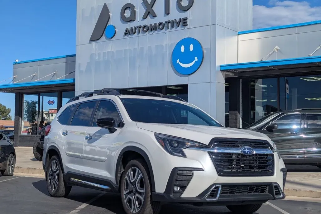 2024 Subaru Ascent Touring photo 1