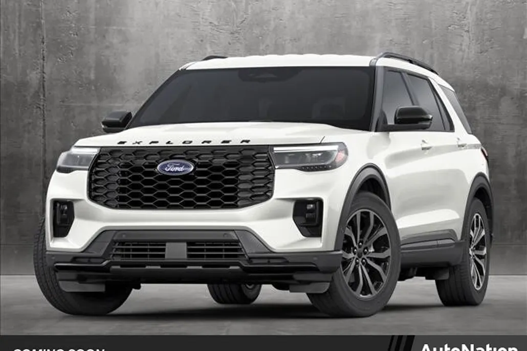 2025 Ford Explorer ST-Line photo 1